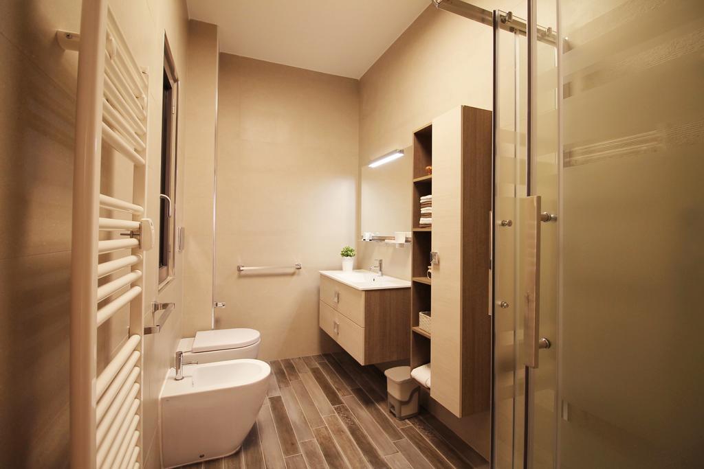 Eur Bright Spacious Terraced Apartment With Private Parking Only For Small Cars Рим Екстер'єр фото